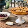 Pie enrejado de cerezas