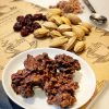 Rocas de chocolate con pistachos y arándanos