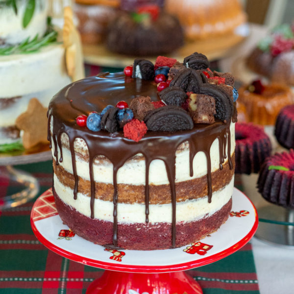 Wonderland Cake